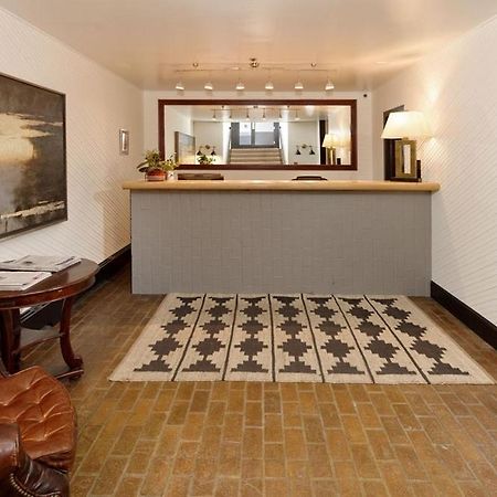 Independence Square 213, Spacious Hotel Room With 2 Queen Beds, Wet Bar, And Sitting Area أسبن المظهر الخارجي الصورة