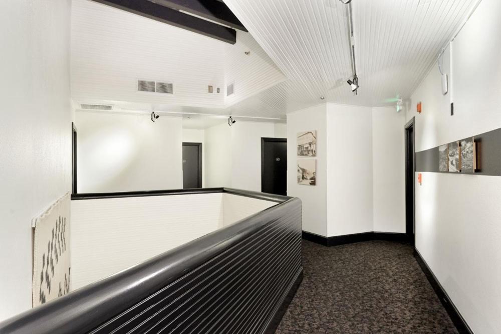 Independence Square 213, Spacious Hotel Room With 2 Queen Beds, Wet Bar, And Sitting Area أسبن المظهر الخارجي الصورة